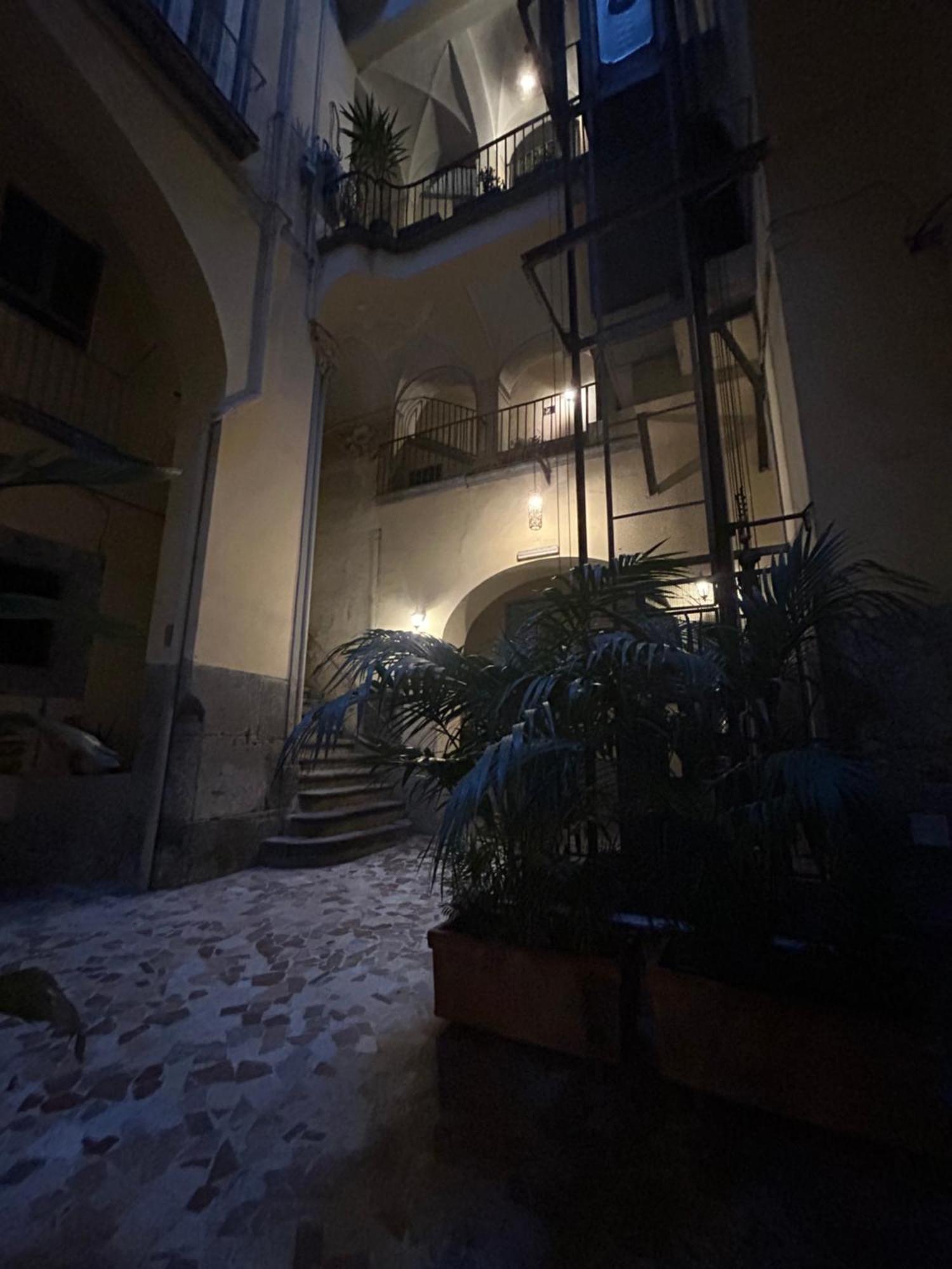 Anni Apartment Chiaia 那不勒斯 外观 照片